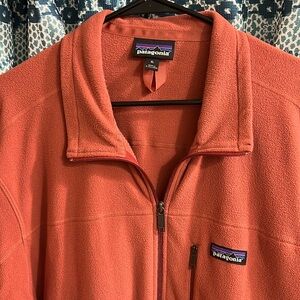 Patagonia men’s Micro D jacket in red/orange in XL